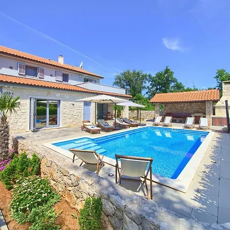 Gabrijela Holiday home *