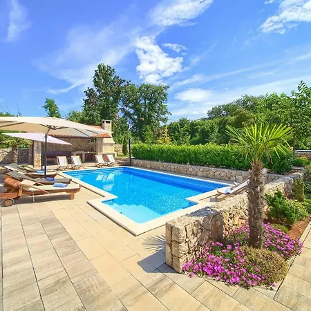Gabrijela Holiday home Kras